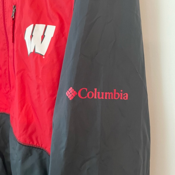 Columbia Windbreaker- Wisconsin Badgers - Red/Black - XL - Picture 3 of 4